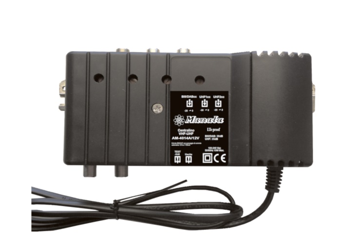 CENTRALINO AUTOALIMENTATA 220V 4 INGR. B.III  IV  V UHF 30/35DB 117/123 DBV