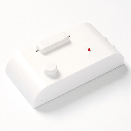 [F0205] VARIALUCE FAI PASSANTE A PEDALE PER PIANTANA 250V CON INTERRUTTORE ON/OFF BIANCO (NO DIMMERABILE  LED) 