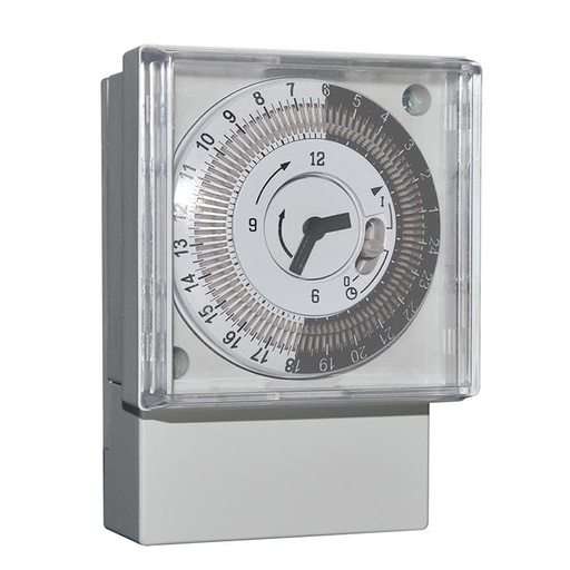 [PY1IO0018] INTERRUTTORE ORARIO GIORNALIERO A CAVALIERI CON RISERVA DI CARICA 72X72 1IO0018