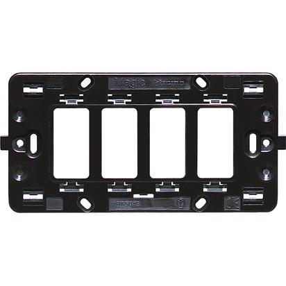 MAGIC SUPPORTO A 4 POSTI BTICINO